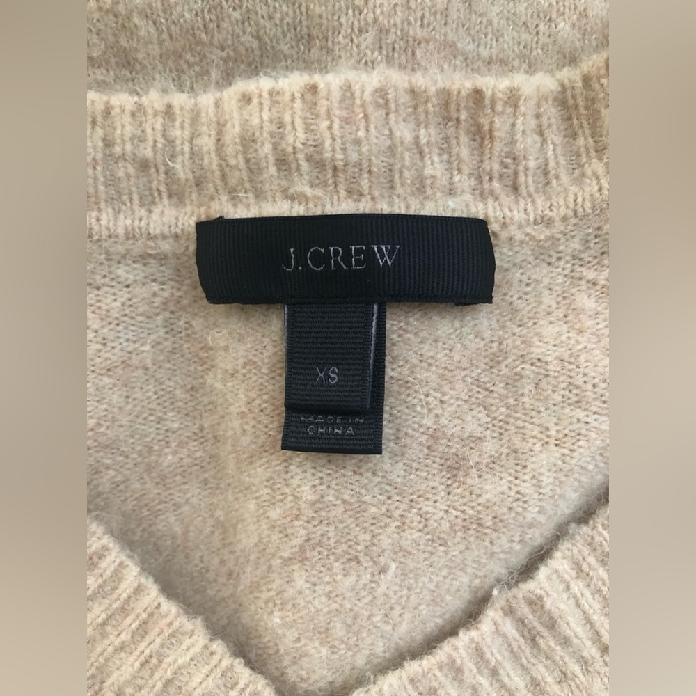 J.Crew Merino Wool Women’s V Neck Sweater Long Sleeve Beige Size XS - Picture 6 of 8